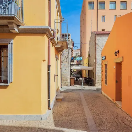 Clara's House Apartment Olbia